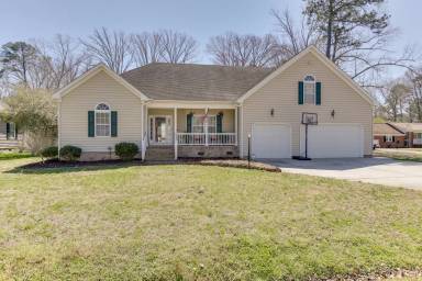 Main picture of 133 Frank Dr