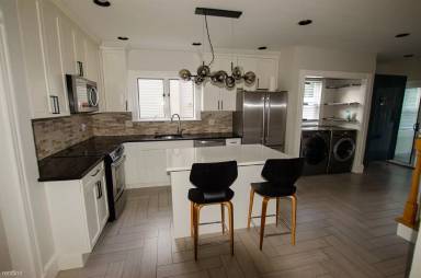 Main picture of 75 Crosstown Ave