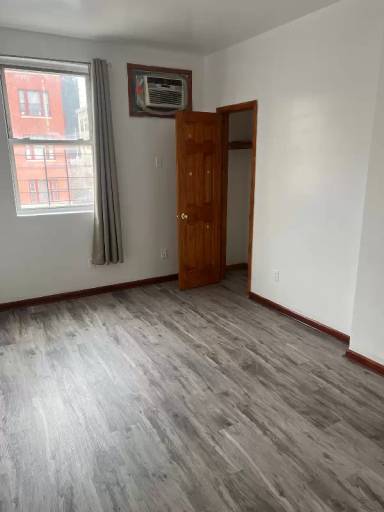 Main picture of 50 S Nichols Ave