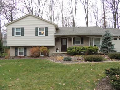 Main picture of 418 Canterbury Dr