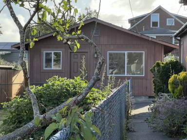 Main picture of 2035 Eastern Ave