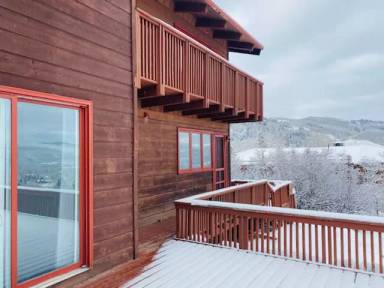 Main picture of 174 Larkspur Ln