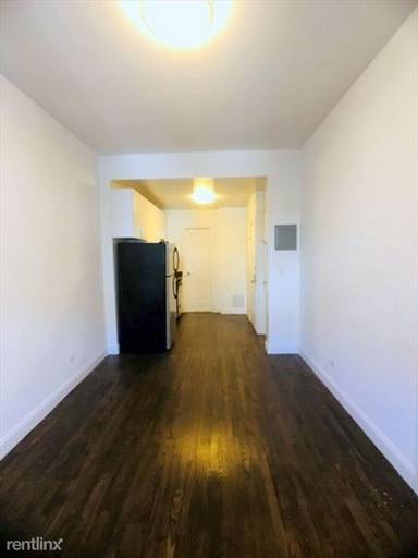 Main picture of 35 E 65th St