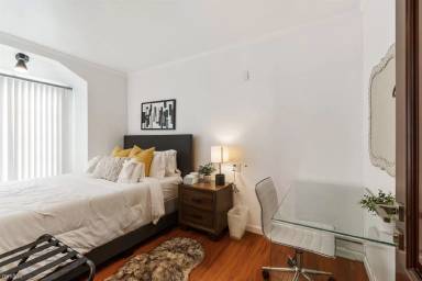 Main picture of 541 Girard St