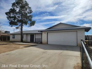 Main picture of 8400 Willow Ave