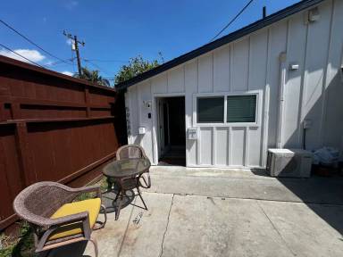 Main picture of 5958-60 Olive Ave