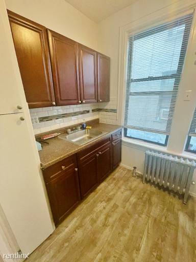 Main picture of 3123 35th St