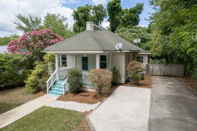 Main picture of 1273 E Broad St