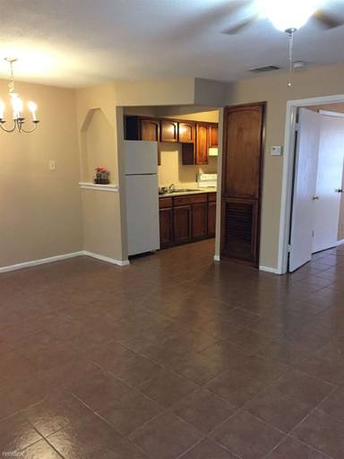 Main picture of 174 W Harding Blvd