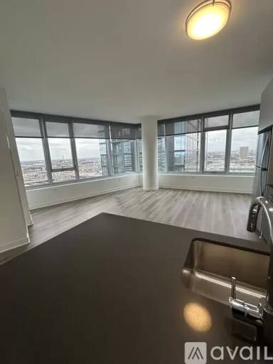 Main picture of 901 S Wells St