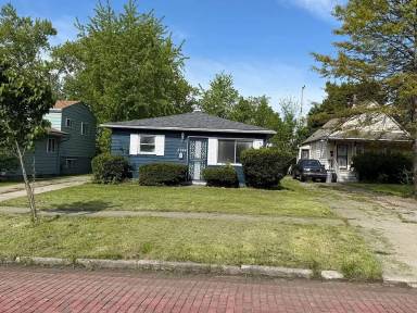 Main picture of 3784 E 142nd St