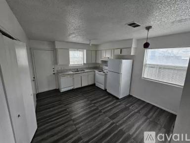 Main picture of 8404 Riverstone Dr