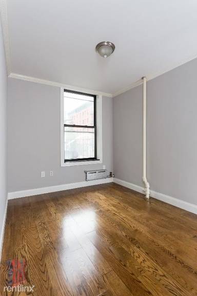 Main picture of 396 E 10th St