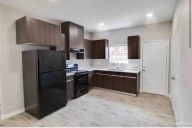 Main picture of 808 W Sunset Valley St