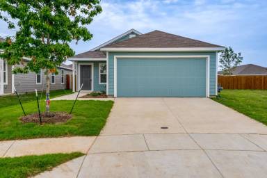 Main picture of 7704 Privet Pl