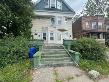 Main picture of 10808 Saint Clair Ave