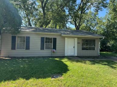 Main picture of 2905 SE Carnahan Pl