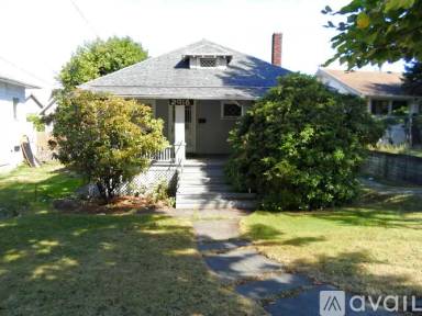 Main picture of 2916 Beacon Ave S