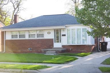Main picture of 28039 Bohn St