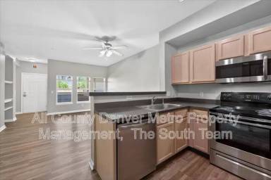 Main picture of River Rock Condominiums