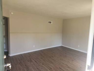 Main picture of 9831 Lorna Ln