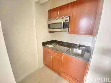 Main picture of 226 W 71st St
