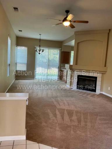 Main picture of 2833 Augusta Way