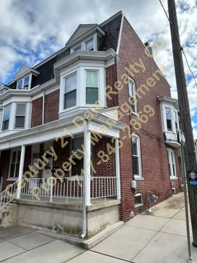 Main picture of 1134 W Poplar St