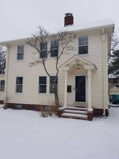 Main picture of 165 Chippewa Rd
