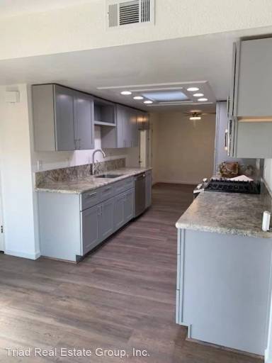 Main picture of 721 Deerfield Ln