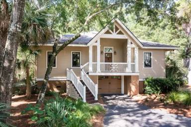 Main picture of 166 Marsh Island Dr