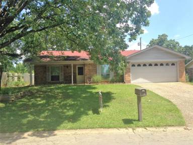 Main picture of 15 Pineridge Pl