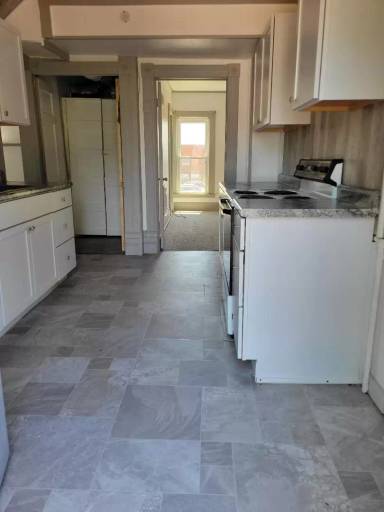 Main picture of 1006 E 2nd St