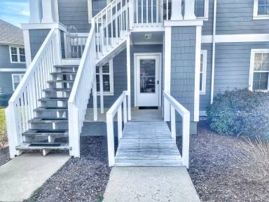 Main picture of 4801 Breakers Ln