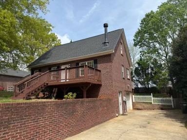 Main picture of 23 44th Avenue Pl NE