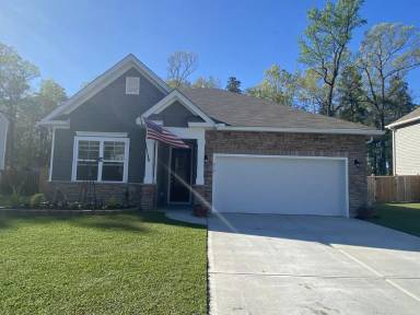 Main picture of 818 Neosho Ct