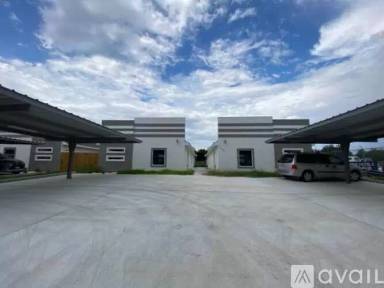 Main picture of 1304 W Heritage Dr