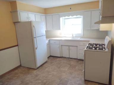 Main picture of 413 11th Ave W
