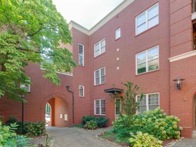 Main picture of 400 Clarice Ave