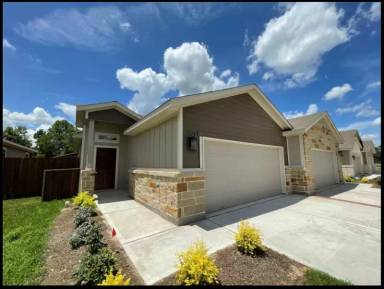 Main picture of 9807 Grosbeak Ln