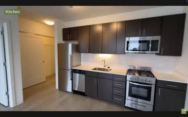 Main picture of 160 W Superior St