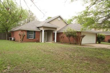 Main picture of 503 Brookstone Dr