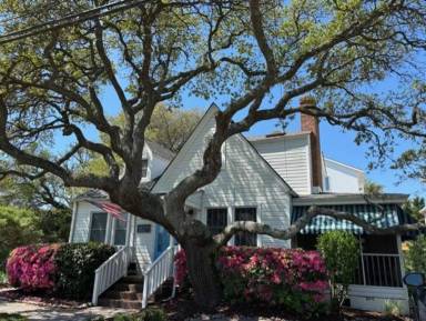 Main picture of 8504 Atlantic Ave
