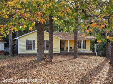 Main picture of 104 Hillbrook Dr