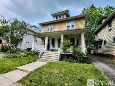 Main picture of 674 Parsells Ave