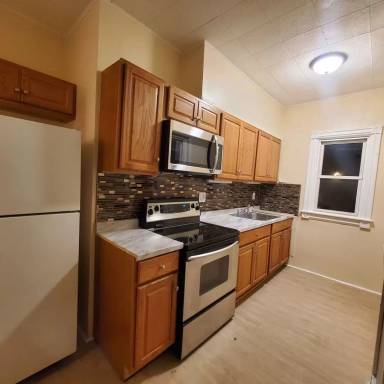 Main picture of 29 S 12th St