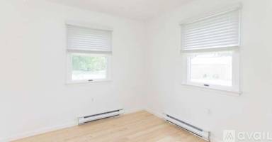 Main picture of 30 Palace Ave