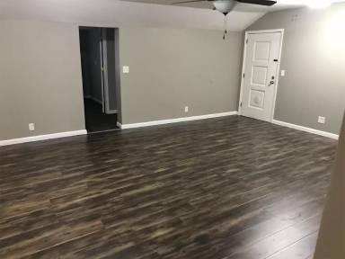 Main picture of 28 W Short St