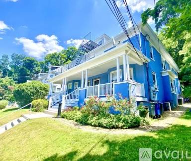 Main picture of 50 Western Ave