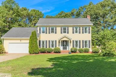 Main picture of 305 Smith Pl